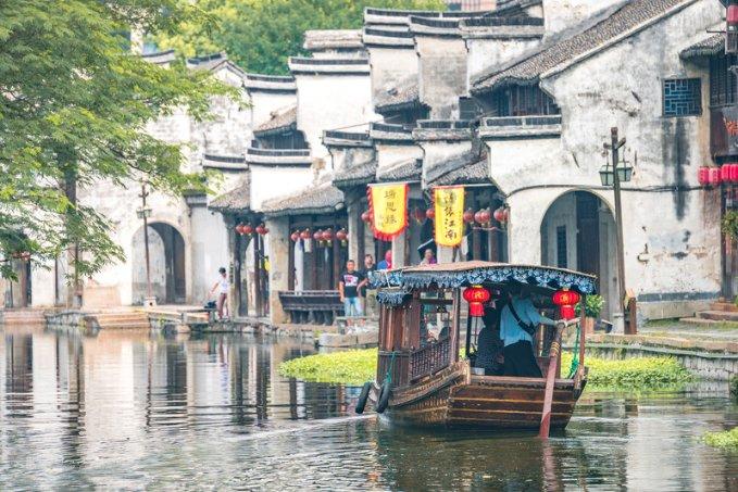 共享经济的迭代升级 电动车界流行“共享充电宝”